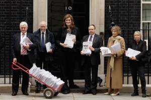 DOWNING St 08-09-11 01 Getty Image